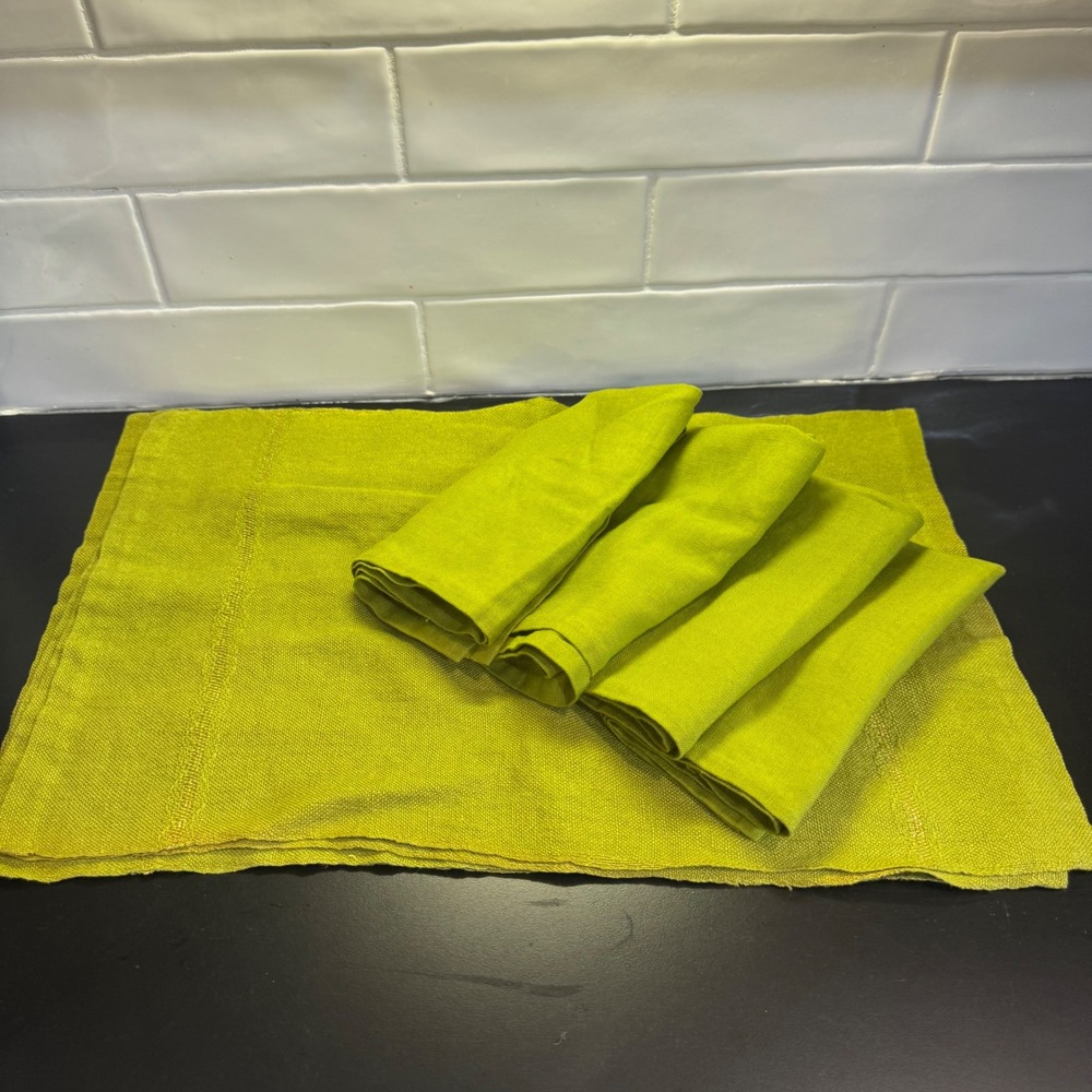 Placemat and Napkin Set 8pc Chartreuse Green Woven Textured Table Linens
